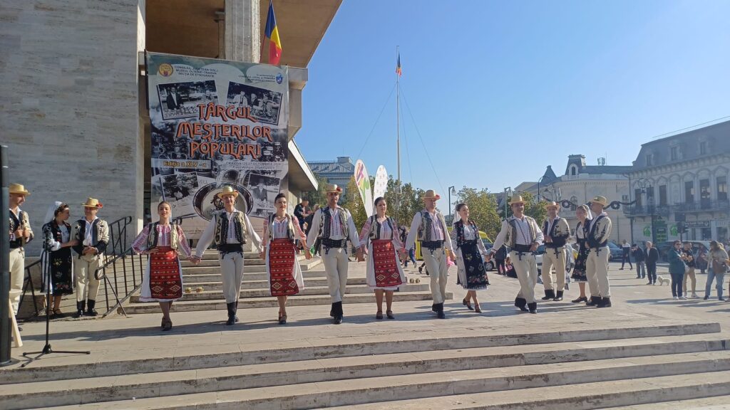 Ansamblul de dansatori ,,Maria Tănase