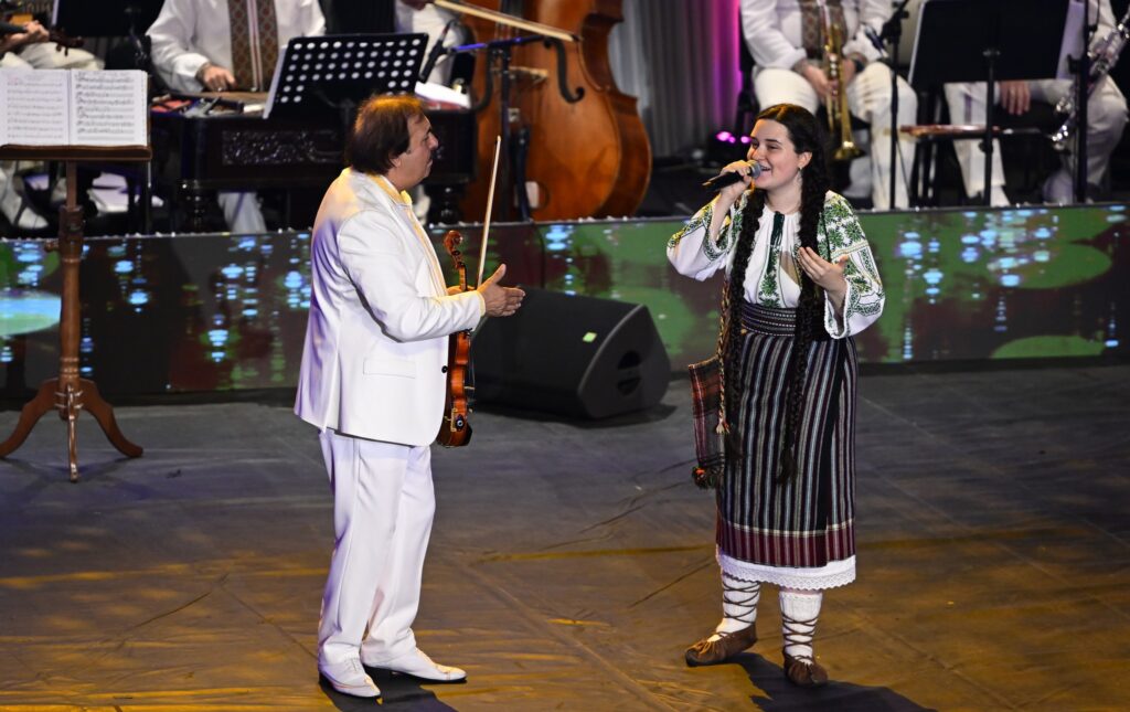 Prima Seară: Ella-Alexandra Pădureț-Nechifor