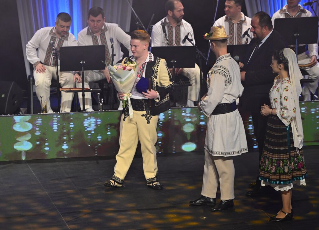 Premiul III – secțiunea instrumentală – Alexandru Costin Cioiu