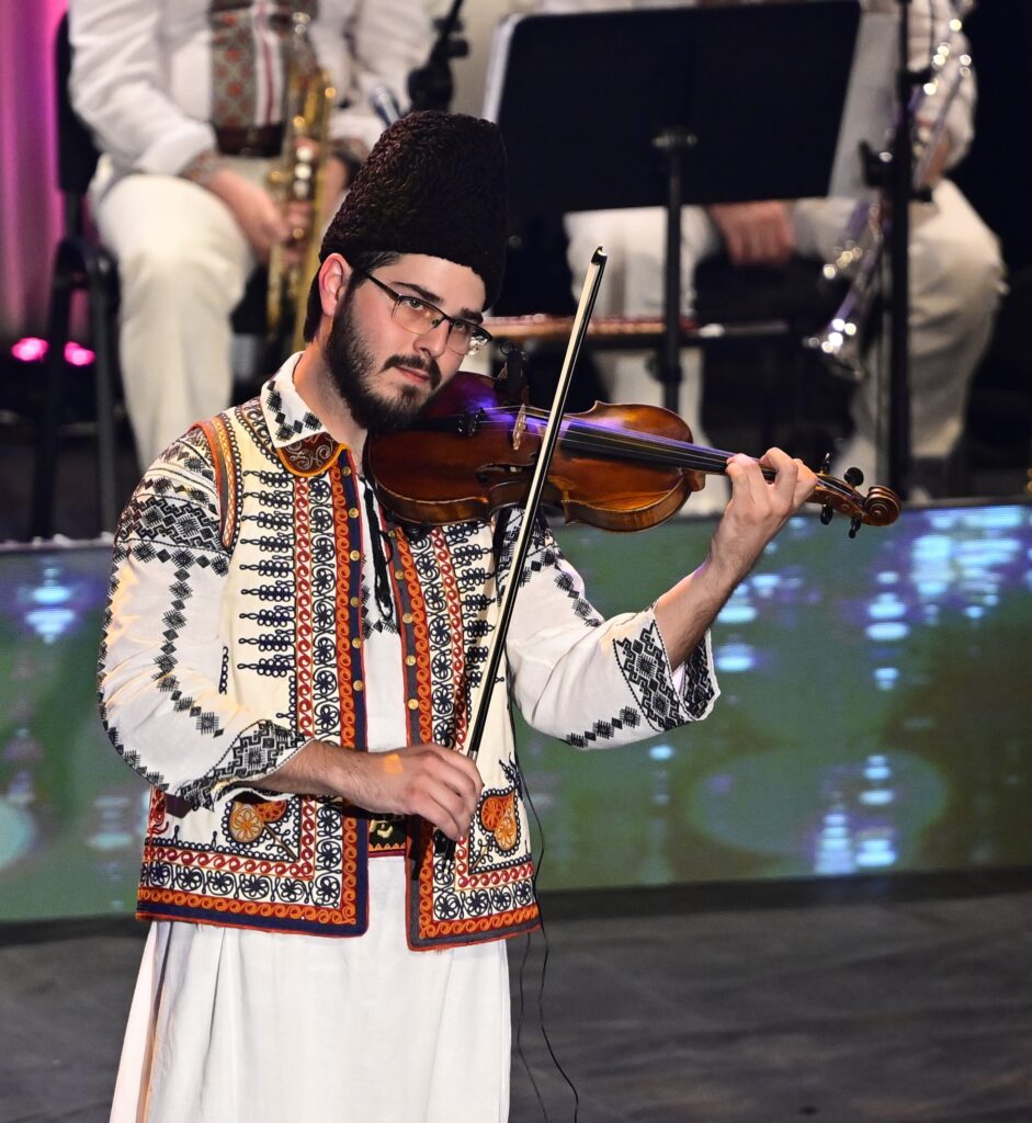 Prima Seară: Adrian Bugar