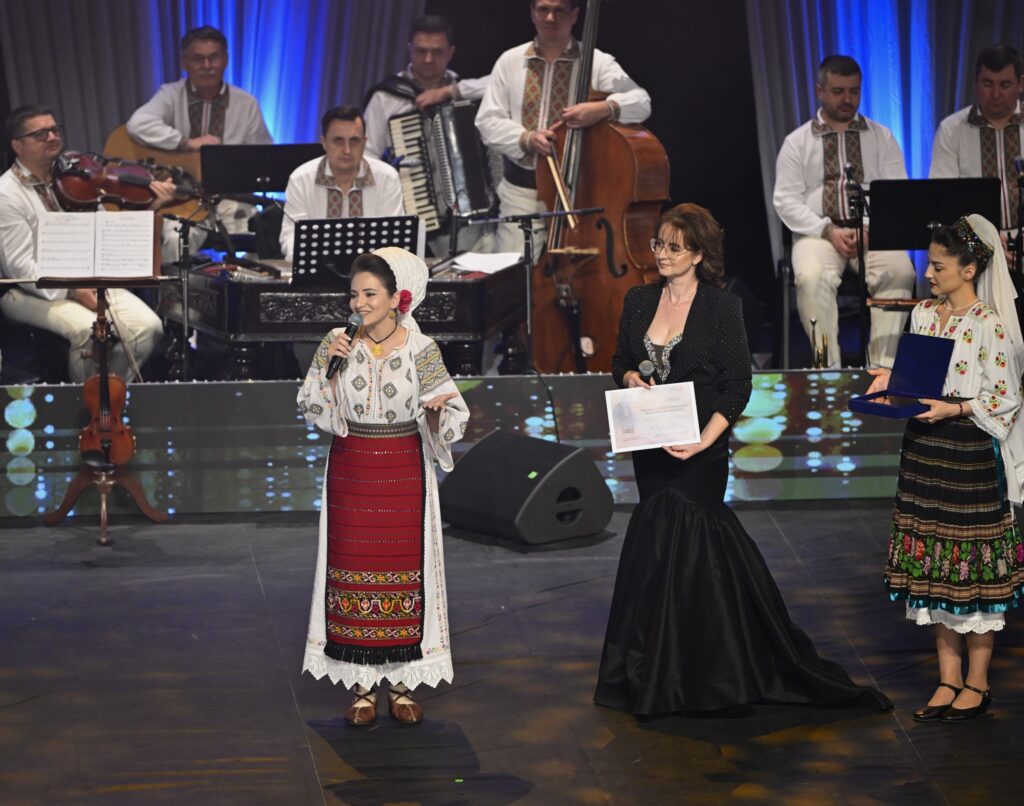 Premiul special oferit de CJCA Dolj -  Valentina Vasia Oprea