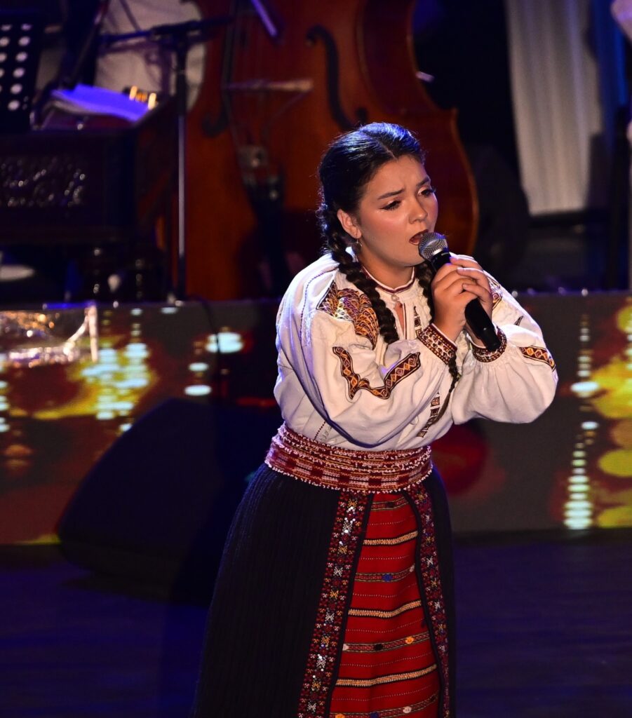 Seara2: Alexandra-Georgiana Pițu